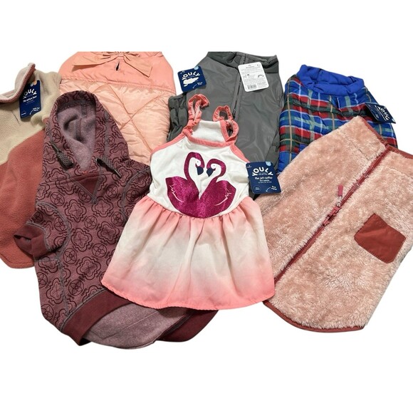 NEW Lot of 7 Dog Youly, Reddy Outfits Size Medium (Lot 2927) - Picture 5 of 6